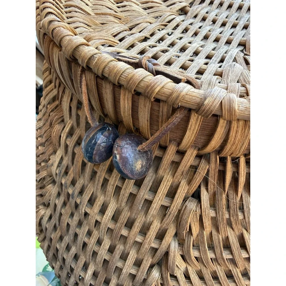 Vintage Picnic Basket Large Wicker Buttocks Style w/Lid Leather Detail Storage